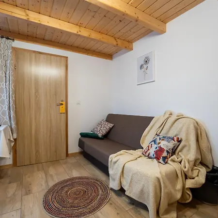 Appartamento Naparstek Z Jacuzzi Dla 4 Osob I Parkingiem By Spaceapart